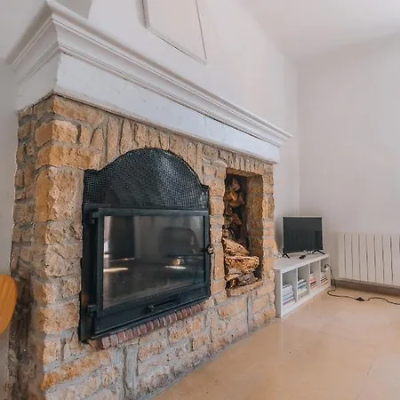 Сasa de vacaciones Maison De Village Avec Piscine