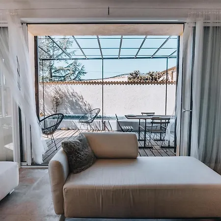 Maison De Village Avec Piscine *