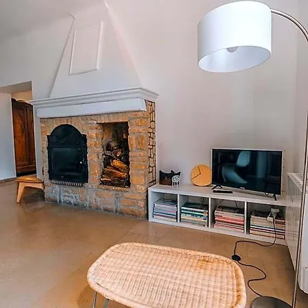Maison De Village Avec Piscine Orsan